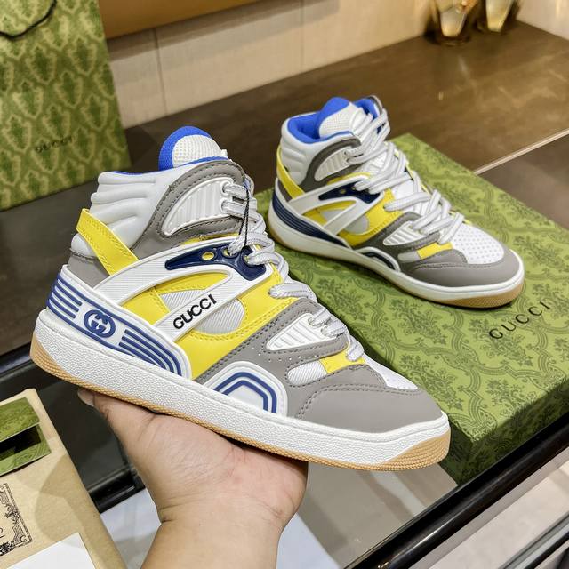 情侣款gucci 最新款 Basket 球鞋系列 今年超热火的gucci款 众多明星上脚 超好看 超舒适 六色发售 Size 35-45