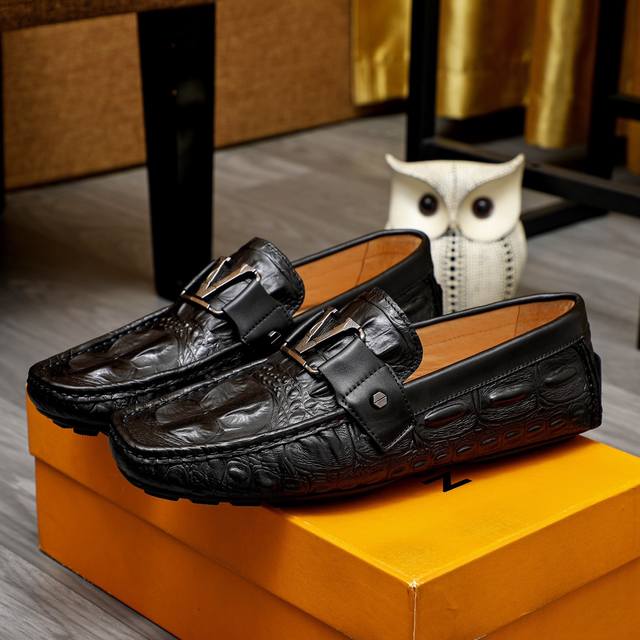 Lv 新款豆豆鞋专柜一比一制作原单品质 进口原版头层牛皮鞋面里原单原版橡胶大底 高品质看得见 黑色可选 码数38-45