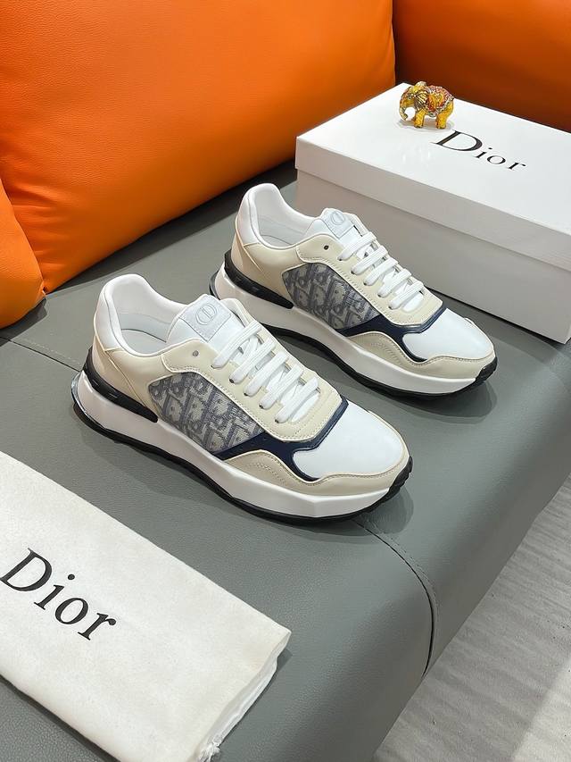 商品名称 Dior 迪奥 正规码数 38-44 休闲鞋 商品材料 精选 进口牛皮鞋面 舒适羊皮内里 原厂特供大底