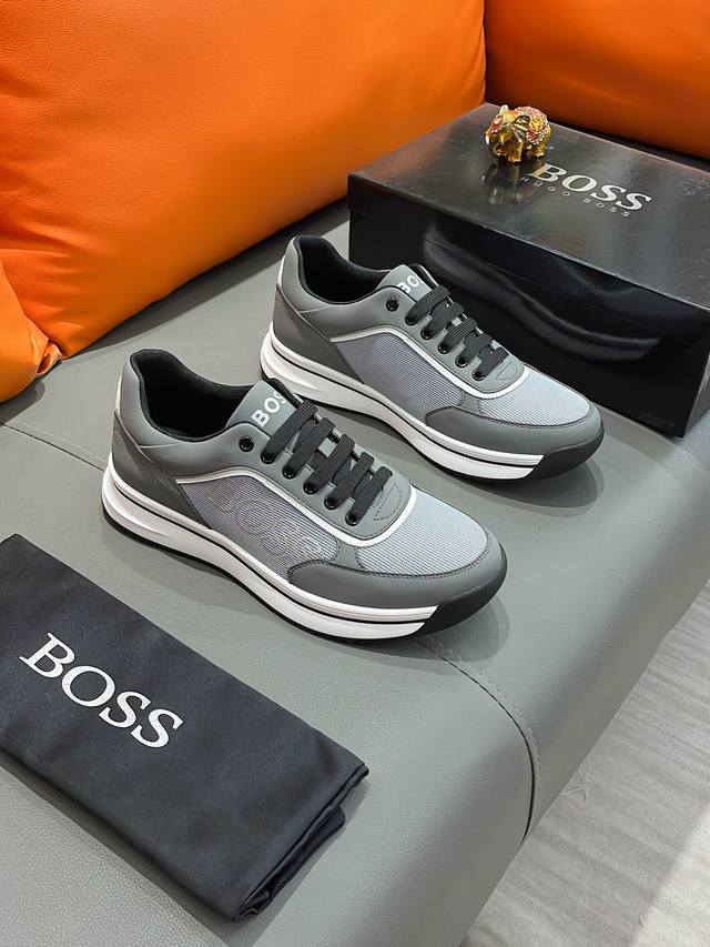 商品名称 Boss 波士 正规码数 38-44 休闲鞋 商品材料 精选 透气网布鞋面 舒适羊皮垫脚 原厂大底