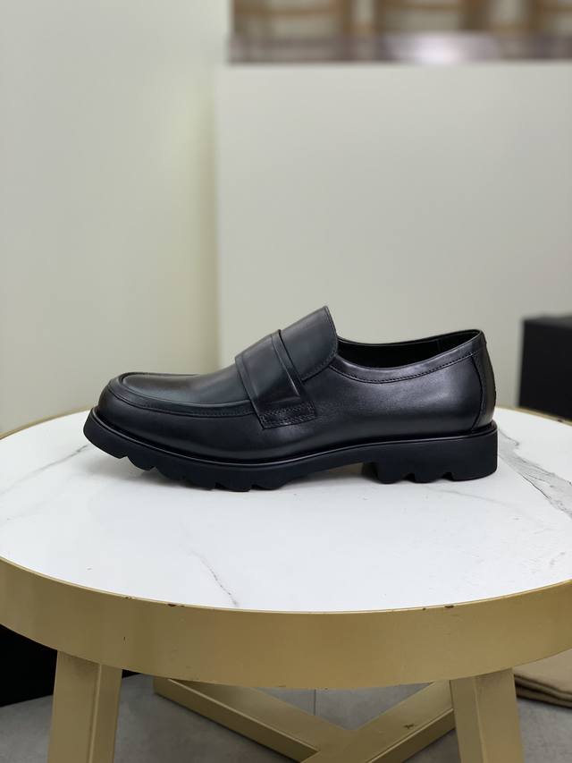 顶级品质 Bottega Veneta官网同步最新款 顶级版市场最高版本的bv商务皮鞋 接受材质对比 鞋型对比 工艺对比 实用又有质感 百搭适用任何场合 越看越
