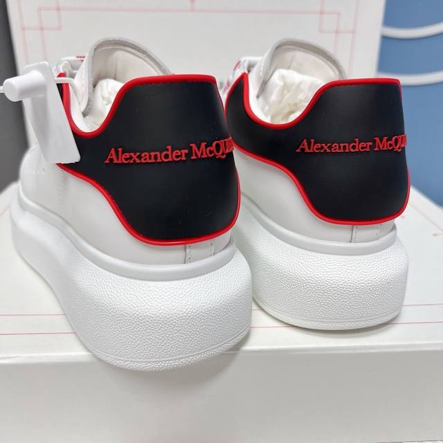 男 10 顶级版本 稳定现货 Alexander Mcq 2021Ss 经典小白鞋 5年专业麦昆工厂 最新升级专柜同步 追求完美 麦昆mcq一如既往独家开模面料