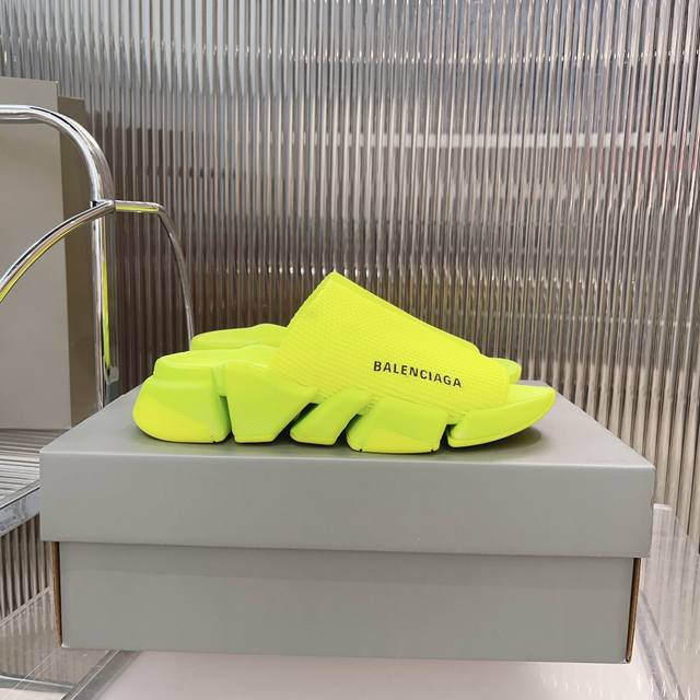 2023Balenciagx 巴黎世家拖鞋 升级版推出speed 2 0 版本全新袜子鞋拖鞋 原厂货 绝非通版 2 0版的袜子部分可以把脚背和脚踝完全包裹起来