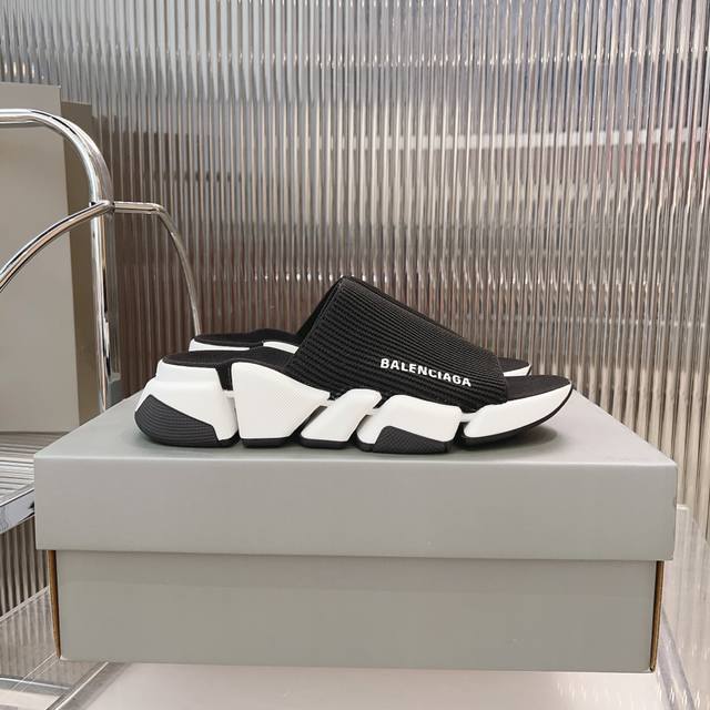 2023Balenciagx 巴黎世家拖鞋 升级版推出speed 2 0 版本全新袜子鞋拖鞋 原厂货 绝非通版 2 0版的袜子部分可以把脚背和脚踝完全包裹起来