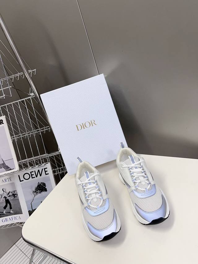 Dior迪奥homme Sneaker B22 情侣款运动鞋 老爹鞋 面包鞋 火爆ing的dior B22系列款 采用针织面3M反光面皮革面 混搭撞色面料设计