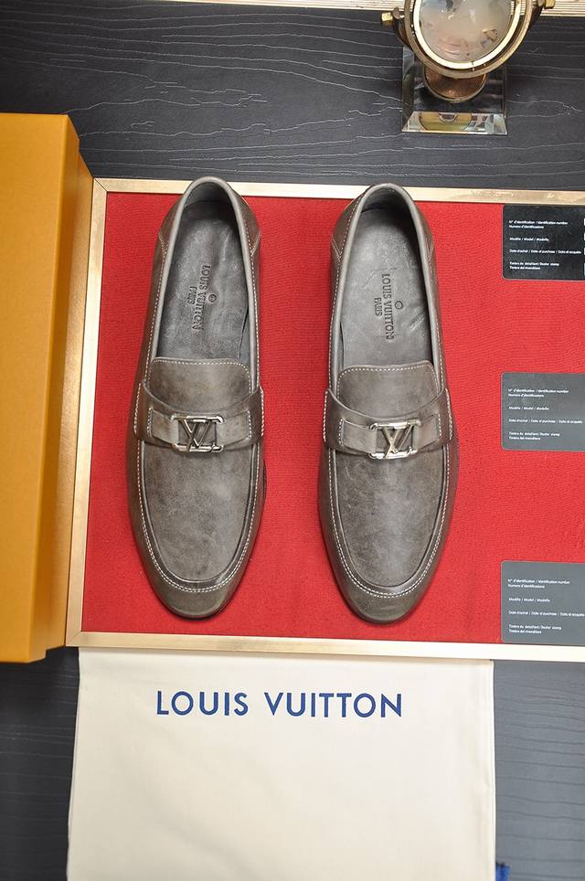 Louis Vuitton 原单 新款lv路易威登 x 顶级版本 Lv经典皮鞋 选用进口原版单牛皮 原版真皮边条拼接耐磨橡胶大底 高品质精品 码数38-45 4