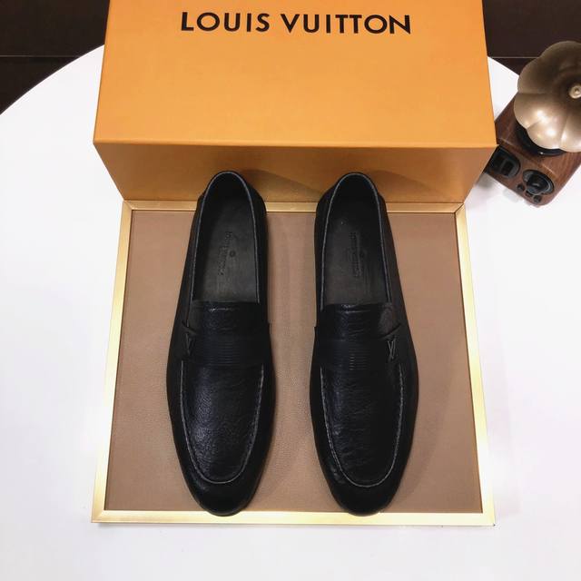 Louis Vuitton 原单 新款lv路易威登 x 顶级版本 Lv经典皮鞋 选用进口原版单牛皮 原版真皮边条拼接耐磨橡胶大底 高品质精品 码数38-44 4