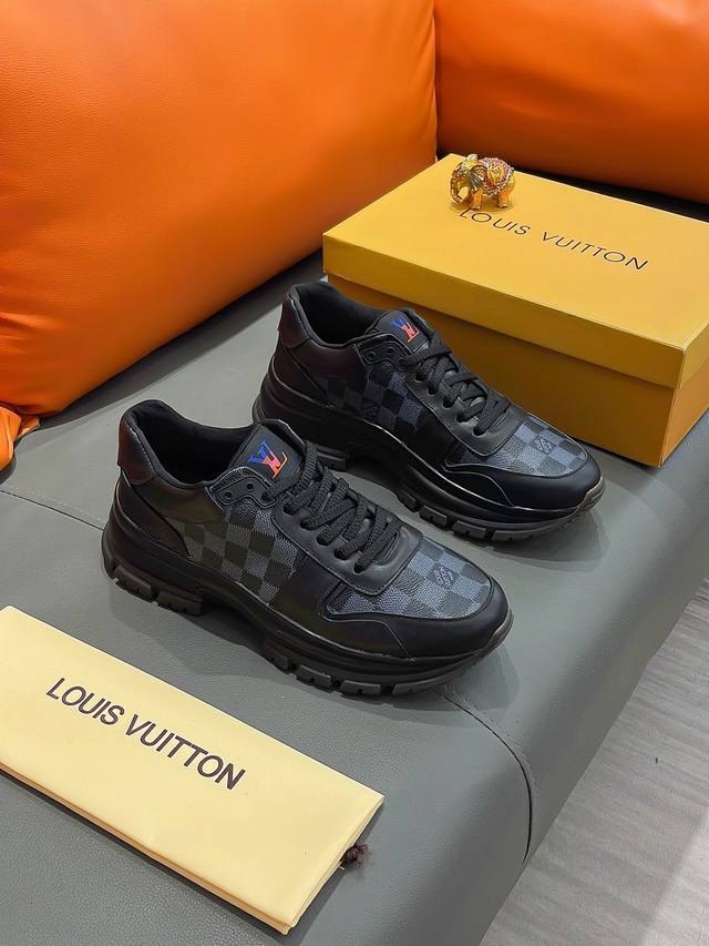 Louis Vuitton 路易 威登 正规码数: 38-44 休闲鞋 商品材料 精选 头层牛皮鞋面 柔软羊皮内里 原厂大底