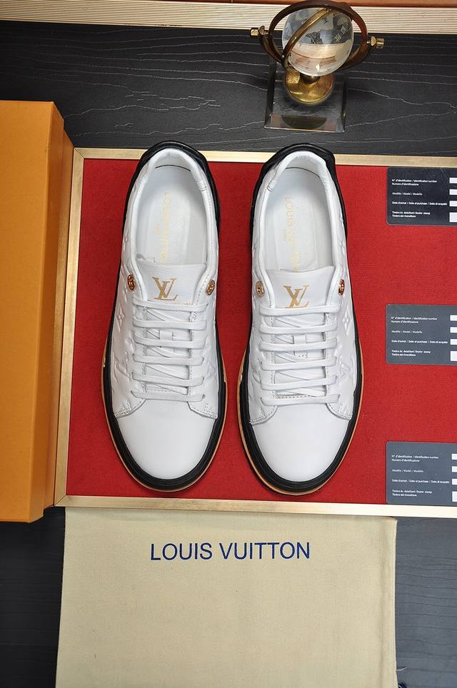 Louis Vuitton Lv 路易威登官网同款原单爆款 Lv原工厂牛皮材料1 1原板 羊皮内里 原厂发泡大底 身配件一比一开模 专柜品质 亲们你还为穿着o搭