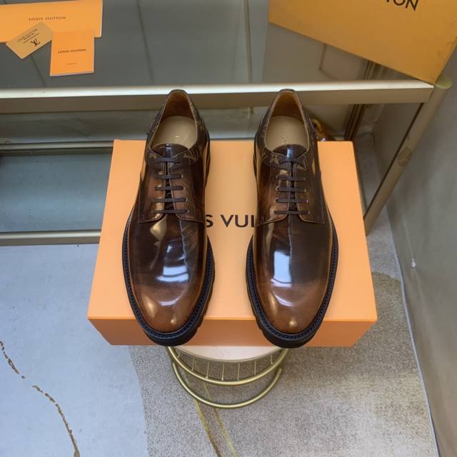 Louis Vuitton 路易登威 顶级牛皮 Size 39 44 38 45可订做不退换 款号 13663 2021最新款lv男士商务休闲男鞋皮鞋 奢华尊贵