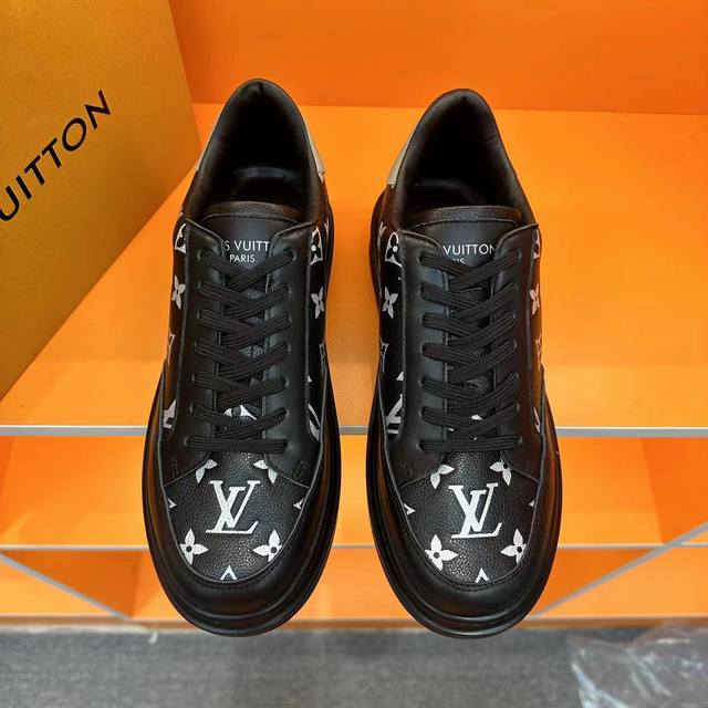 Louix Vuittox 路易威登 高版本 官网款 专柜同步发售 鞋面采用原版意大利进口牛皮 3D打印技术更有立体感 原版牛皮搭配透气网布内里 鞋底 原厂特供
