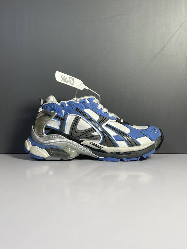 纯原版本 代 资讯 新款balenciaga 巴黎世家-Runner 是通过溢胶 做旧 缝线等细节 展示了设计师 Demna 的运动鞋风格 用一双 旧鞋 传递复 - 点击图像关闭