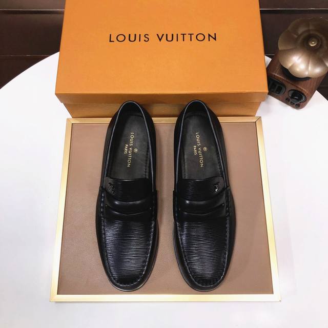 Louis Vuitton (全牛皮内里)Lv.路易威登官网同款 原单爆款 Lv原工厂牛皮1 1原板 牛皮内里鞋面进口牛皮 身配件一比一开模 专柜品质 亲们你