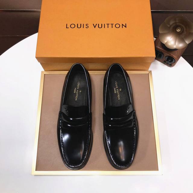 Louis Vuitton (全牛皮内里)Lv.路易威登官网同款 原单爆款 Lv原工厂牛皮1 1原板 牛皮内里鞋面进口牛皮 身配件一比一开模 专柜品质 亲们你 - 点击图像关闭