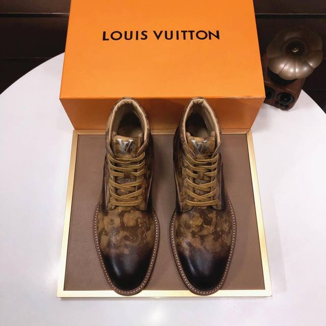 Louis Vuitton 原单 新款lv路易威登 * 顶级版本 Lv经典潮鞋 选用进口原版牛皮 水染牛皮内里.原版耐磨橡胶大底 高品质精品 码数38-45(
