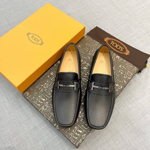Tods 男士豆豆鞋 专柜同步新款 高端品质 牛皮杏色牛里.原版包装 黑色 尺码 38-45