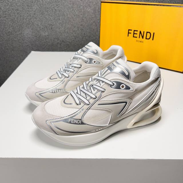 顶级 Fendi芬迪 最新first 1系列ff 厚底 休闲 运动鞋 原版购入开发 做货 Fendi First 1系带运动鞋 斜对角f形立体波纹鞋底 浅灰色和
