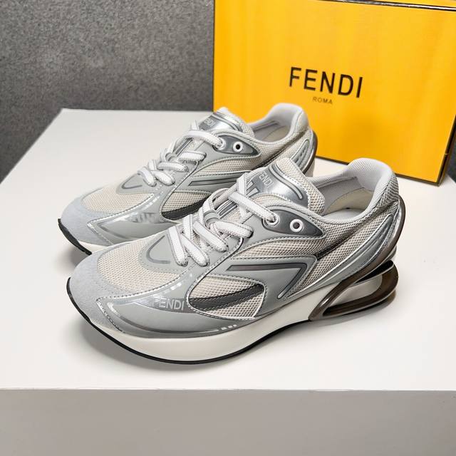 顶级 Fendi芬迪 最新first 1系列ff 厚底 休闲 运动鞋 原版购入开发 做货 Fendi First 1系带运动鞋 斜对角f形立体波纹鞋底 浅灰色和
