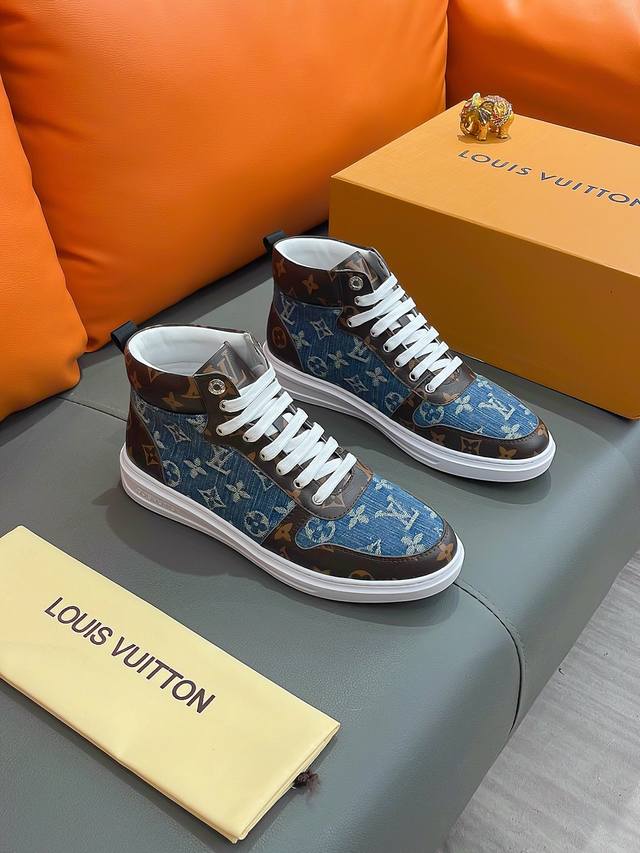 商品名称 Louis Vuitton 路易 威登 正规码数: 38-44 高帮鞋 商品材料 精选 帆布鞋面 柔软羊皮内里 原厂大底