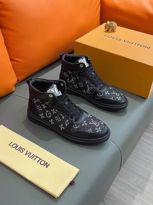 商品名称 Louis Vuitton 路易 威登 正规码数: 38-44 高帮鞋 商品材料 精选 帆布鞋面 柔软羊皮内里 原厂大底 - 点击图像关闭