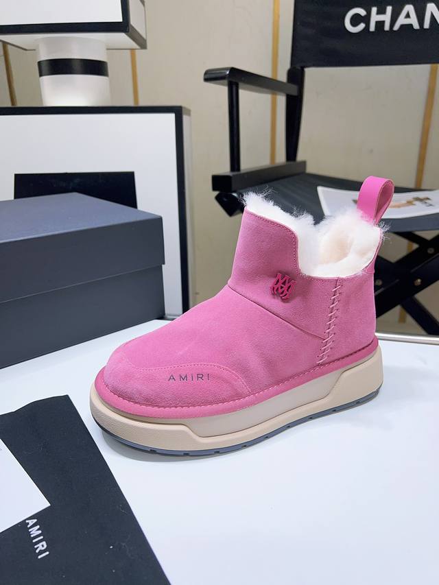 A*Miri埃米尔2023Vs冬季最新毛靴系列 圆头厚底雪地靴 Amiri新款毛毛鞋是来自美国的潮流品牌 迅速走红国际时装界的一个年轻品牌 所致力打造的风格 毛