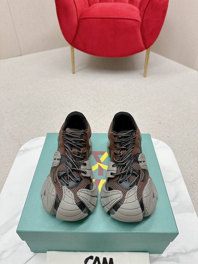 女款 男款 Camperlab看步推出最新运动鞋款式tormenta系列老爹鞋 亮点在于采用了先进的可持续材料和制鞋方法 Tormenta的全新设计理念为通过流