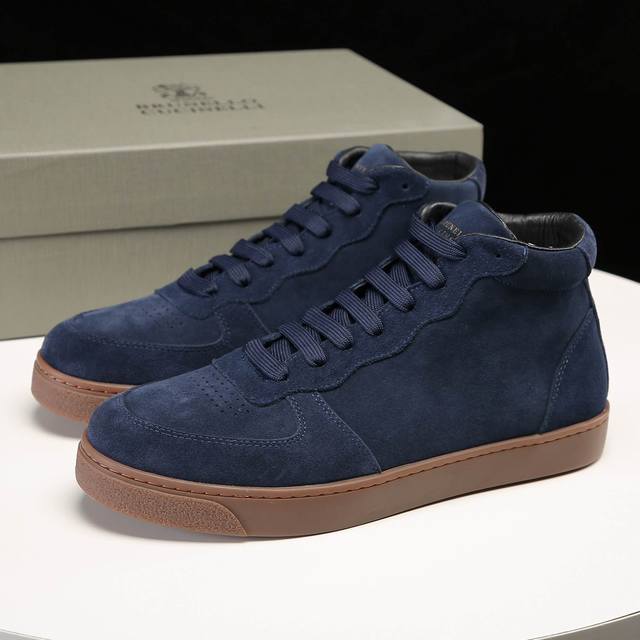 Brunello Cucinelli 新款男鞋出货 此品牌是来自意大利的世界顶级奢侈品牌 被誉为低调奢华的 山羊绒之王 和 服装界真正的奢侈品 没有比bc这个品