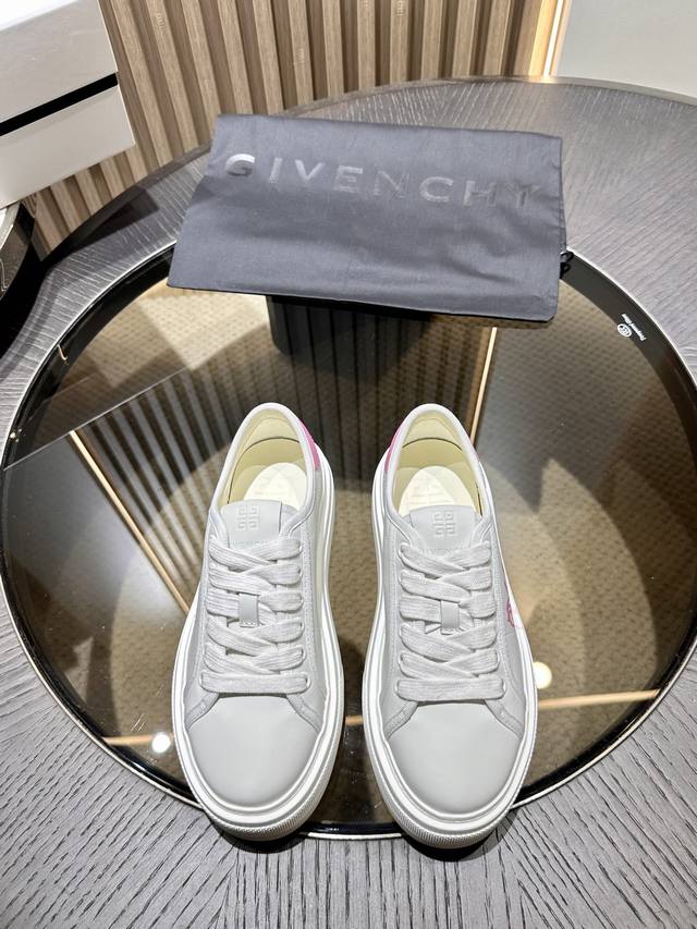Givenchx 女款 元 Size 女码35-39 40订做 牛皮厚底系带运动鞋 饰以4G Logo图案 City系列 G形金属鞋孔 皮革鞋舌饰以4G Log