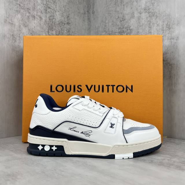 新款上架1983 LouisxVuittox Lv Trainer 最新款 大底和面料私模 绝对下血本费心思的一款鞋子 自vifgil到来之后而设计的这一系列