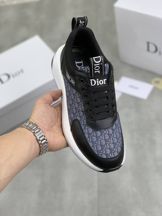 舒适系列 Dior 2023迪奥原版系带男鞋 经典款休闲鞋本款是官方主打经典款 1:1质量 原厂名师制作 采用优质牛皮配原版材料舒适透气网布內里猪皮鞋垫 完美楦