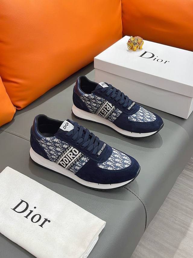 Dior 迪奥 正规码数: 38-44 休闲鞋 商品材料 精选 进口牛皮鞋面 舒适羊皮内里 原厂特供大底