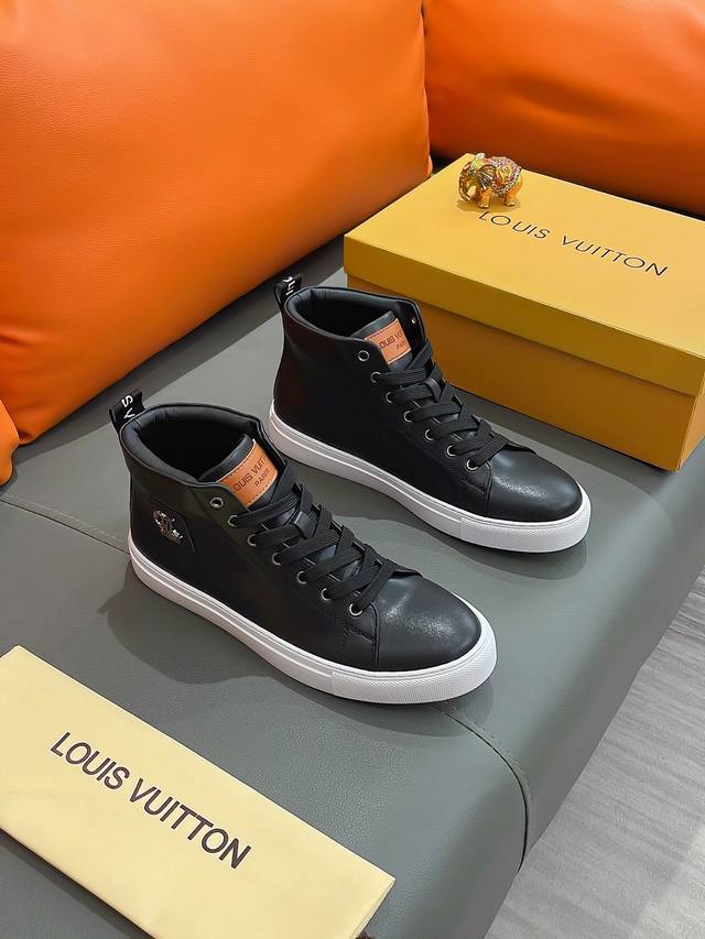 Louis Vuitton 路易 威登 正规码数: 38-44 高帮鞋 商品材料 精选 牛皮鞋面 柔软羊皮内里 原厂大底