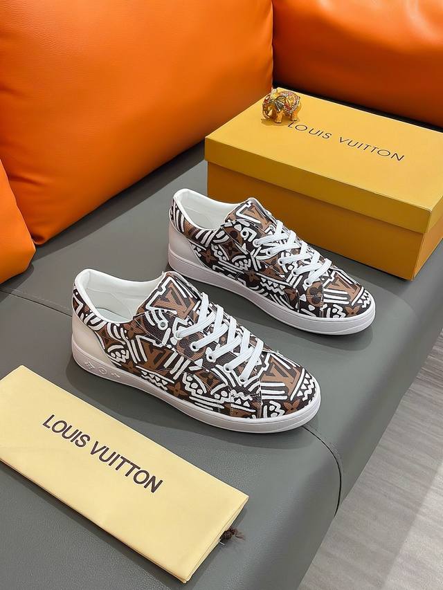 Louis Vuitton 路易 威登 正规码数: 38-44 休闲鞋 商品材料 精选 进口牛皮鞋面 柔软羊皮内里 原厂大底