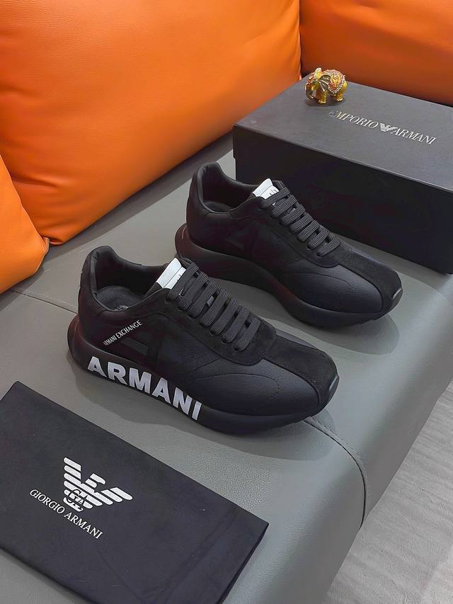 Armani 阿玛尼 正规码数: 38-44 休闲鞋 商品材料 精选牛皮鞋面 柔软羊皮垫脚 原厂特供大底