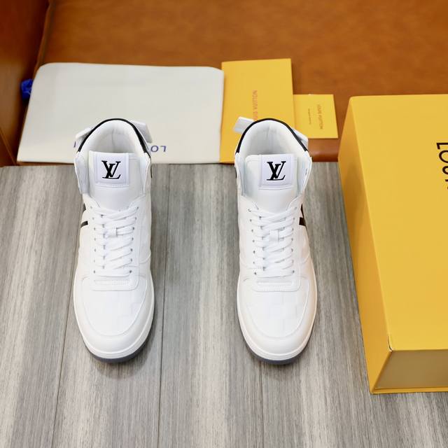 顶级原单 品牌 Louis Vuitton Lv.路易威登 材质 原工厂牛皮材料tpu1 1原板大底 舒适内里 款式类型 休闲运动 高邦鞋靴 等级 专柜品质 顶