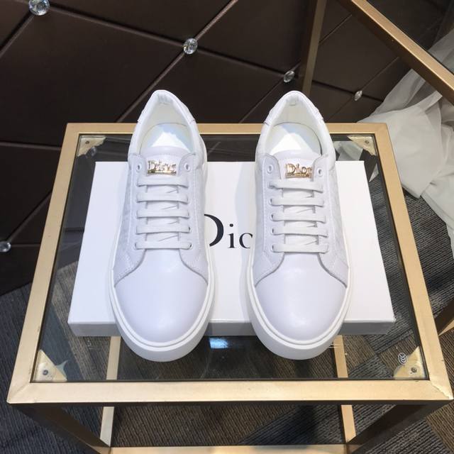 Dior 最新款新配色 独家开模 Dior休闲鞋 系带透气休闲鞋 进口牛皮 羊皮内里 码数38-44码 - 点击图像关闭