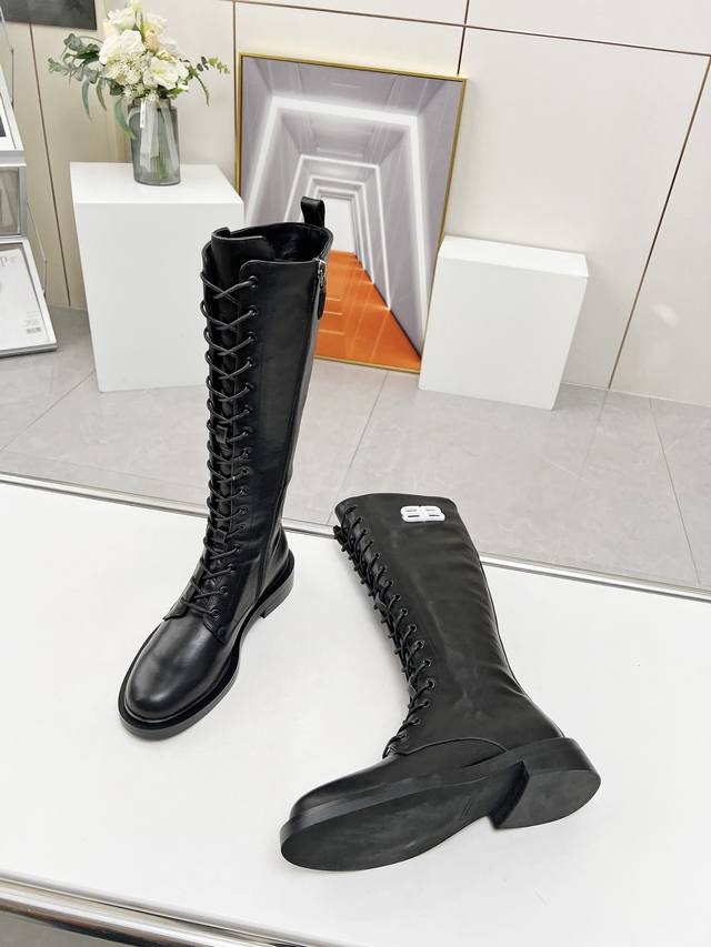 Balenciaga 巴黎世家 爆款推荐这款鞋今年非常爆 独立风格各处无可挑剔的细节做工 面料 进口牛皮 内里 垫脚 进口羊皮 码数35-41