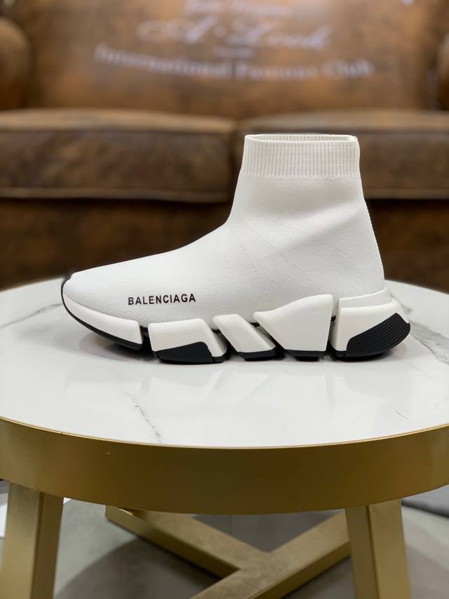 顶级品质 镂空大底 Balenciaga 巴黎世家情侣款 最新款speed 多重压模组合大底 巴黎世家顶级情侣袜子鞋 原版购入开发 市面顶级版本 品质升级 各个