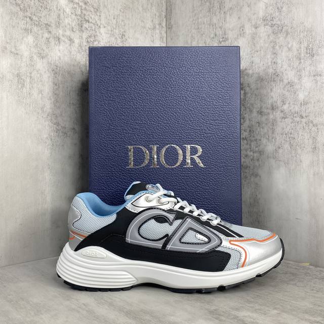 新款上架 Dior 22Ss B30 运动鞋 以现代线条和科技面料打造灵动休闲格调 迪奥品牌大使王俊凯 动感演绎全新b30运动鞋 步履生风 顶级版本 尺码 36