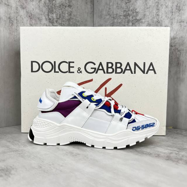新款上架 Dolce&Gabbana 杜嘉 班纳老爹鞋 休闲运动鞋 Dg Together 系列以品牌 Dna 摩登视角灵感源泉 新一代年轻人为设计出发点 全新 - 点击图像关闭