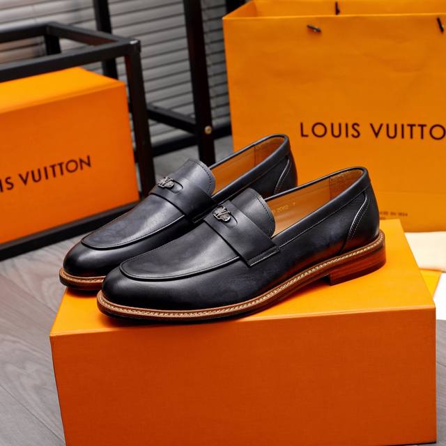 商品商标 Louis Vuitton 路易威登 正装鞋 正码码数: 38-44 商品材料 精选原版鞋面 牛皮内里 原版大底 - 点击图像关闭