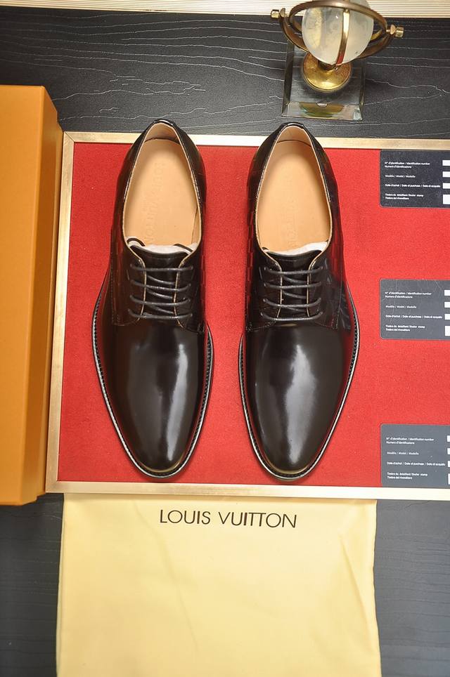 Louis Vuitton 牛皮内里 新款牛皮lv正装鞋专柜一比一制作原单品质 进口牛皮鞋面全牛皮内里原单原版橡胶大底 高品质看得见 码数 38-45 45定做
