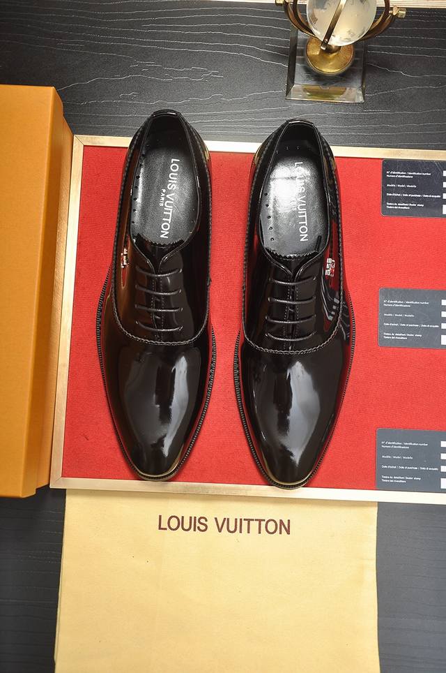 Louis Vuitton 羊皮内里 新款牛皮lv正装鞋专柜一比一制作原单品质 进口牛皮鞋面全羊皮内里原单原版橡胶大底 高品质看得见 码数 38-45 45定做 - 点击图像关闭