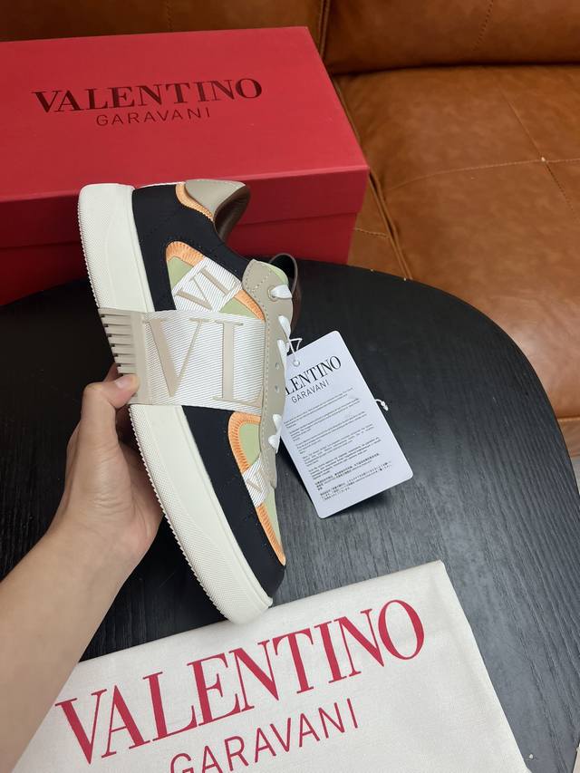 最高版本 Valentino华伦天奴休闲鞋 鞋面多种皮料拼接 原版复刻 6个 Vltn Logo 所有细节均按原版制作 保证品质 码数38-44 45定做 7F