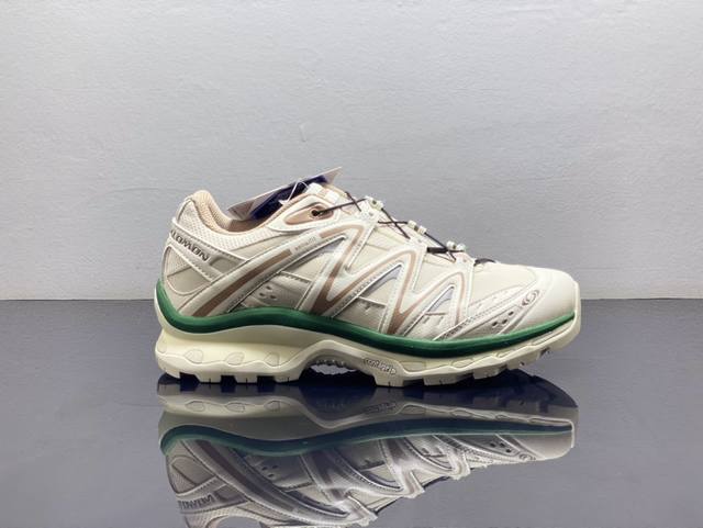 米色 情侣款 纯原 Salomon萨洛蒙 Xt-Quest 户外越野 跑步鞋 米色 Salomon诞生于1947年的法国阿尔卑斯山区 全球知名户外运动品牌 一直