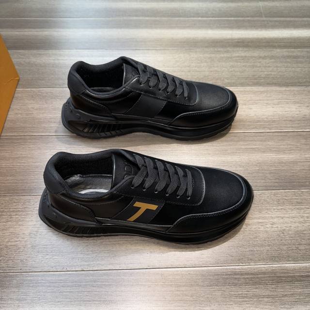 Tod'S 托德斯 -高端品质 原单 -鞋面 纳帕小牛皮 鞋身丝印品牌logo -内里 品牌帆布 垫脚;水染牛皮 -大底 超轻tpu 橡胶 组合成型大底 -超高