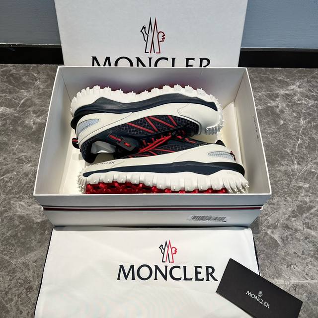 顶级版本moncler 盟可睐 Trailgrip Gtx 多色trailgrip运动鞋专为户外设计 提供舒适性和稳定性 这款运动鞋采用kevlar网布制成 重