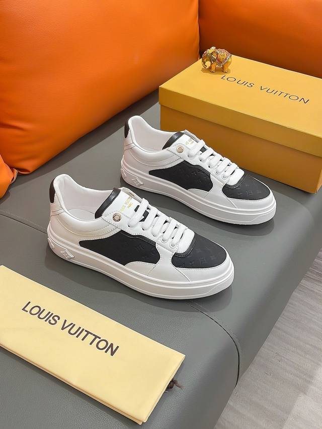 商品名称 Louis Vuitton 路易 威登 正规码数: 38-44 休闲鞋 商品材料 精选 进口牛皮鞋面 柔软羊皮内里 原厂大底