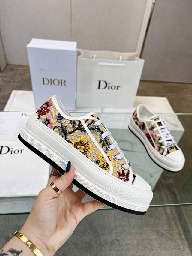 最新色系 顶级版本 Dior迪奥2024春款 Walk'N系列 老花 刺绣 厚底帆布鞋 休闲运动鞋 原版购入开发 做货 这款 Walk'N'Dior 厚底运动鞋