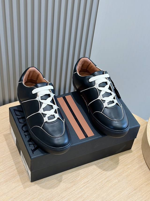 Zegna臻品男士xxx运动鞋 Ermenegildo Zegna Couture Xxx系列 Tiziano 运动鞋全新登场。首次登场于春夏时装秀，艺术总监a - 点击图像关闭